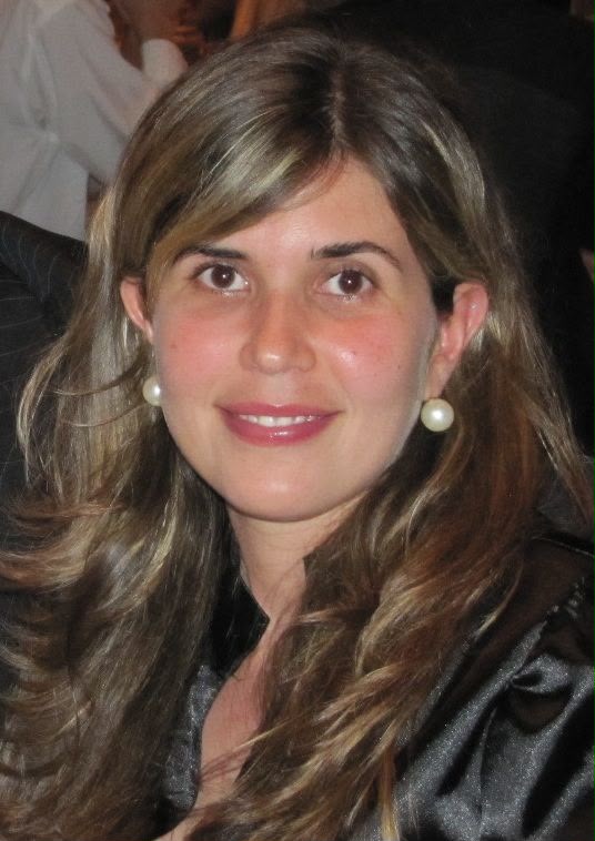 Profa. Dra. Cátia Regina de Oliveira Quilles Queiroz